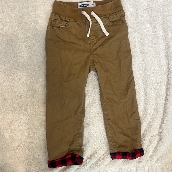 I MOVED! +20 item bundle of 2T used boy clothes - Picture 9 of 11